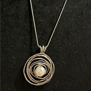Elegant Silver Pearl Pendant Necklace my mom in law closet)